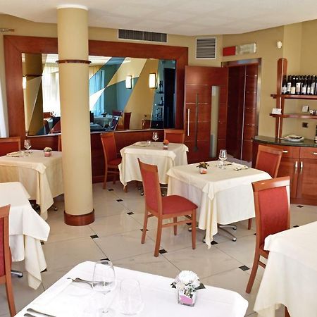 Albergo Ristorante San Marco Карманьола Экстерьер фото